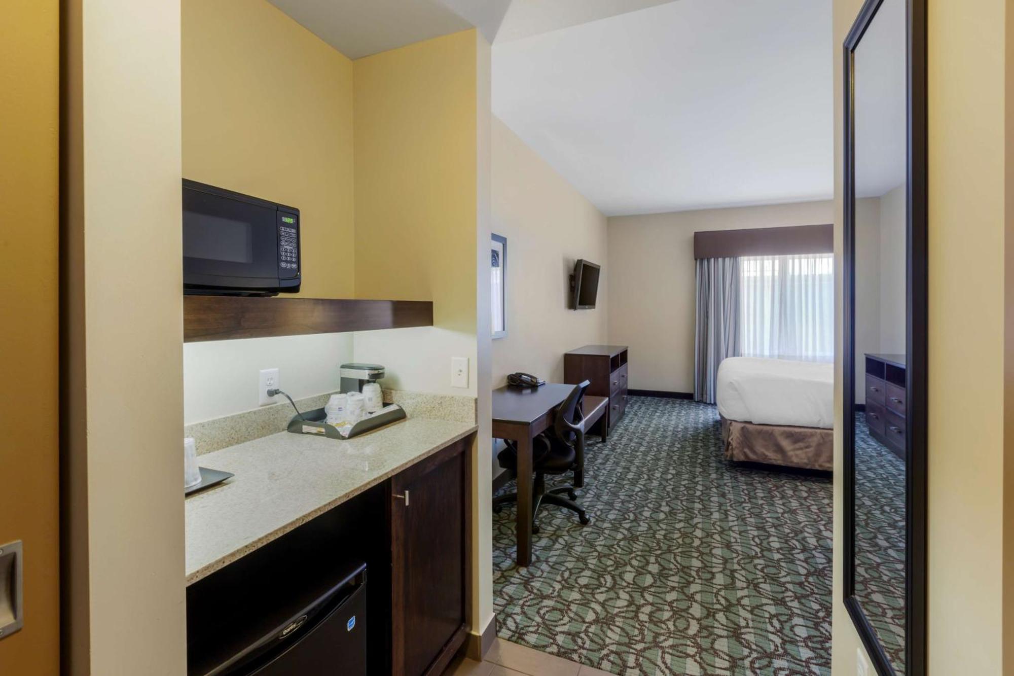 Best Western Plus Walkerton Hotel & Conference Centre 외부 사진